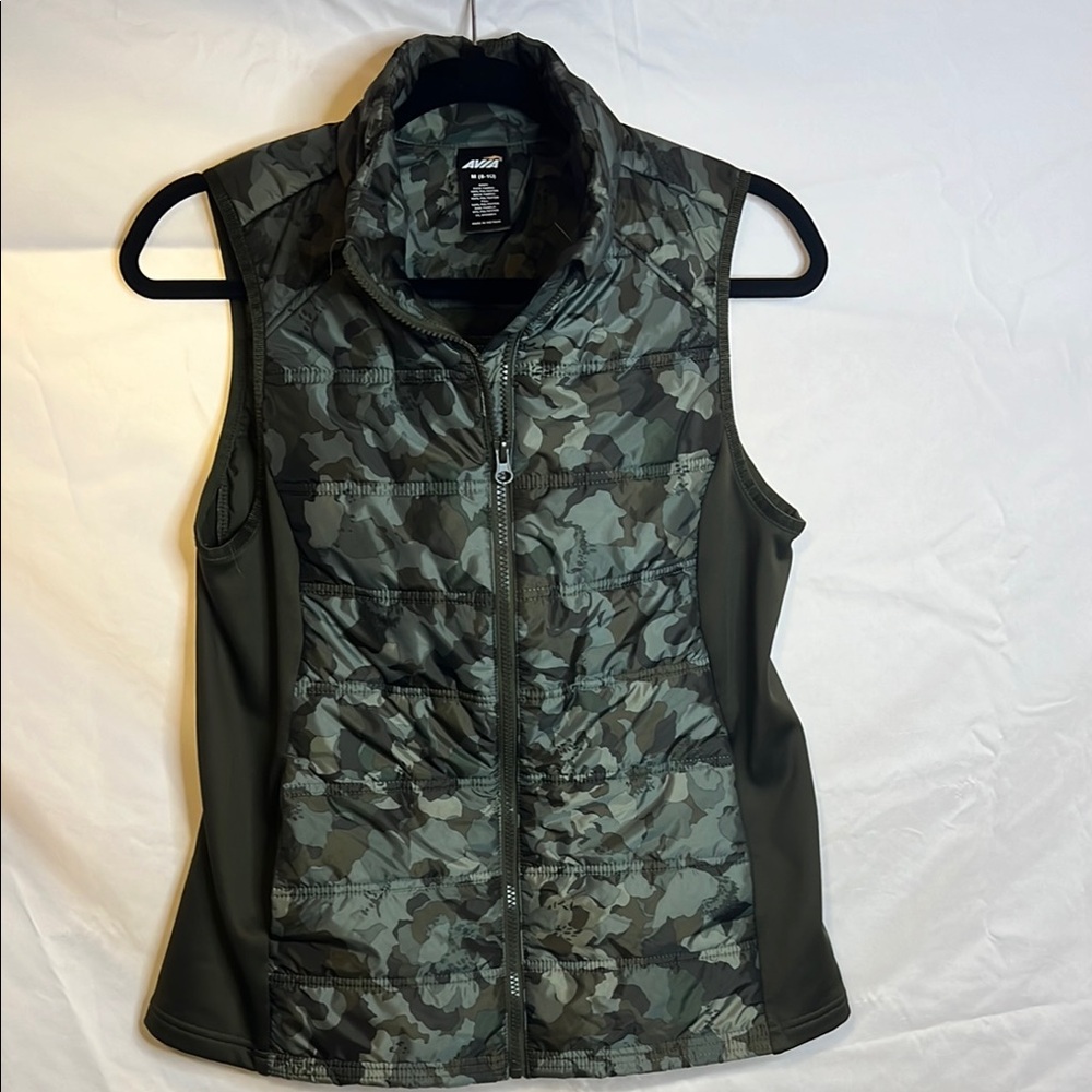 Avia Green Puffer Coat for Ultimate Warmth and Style